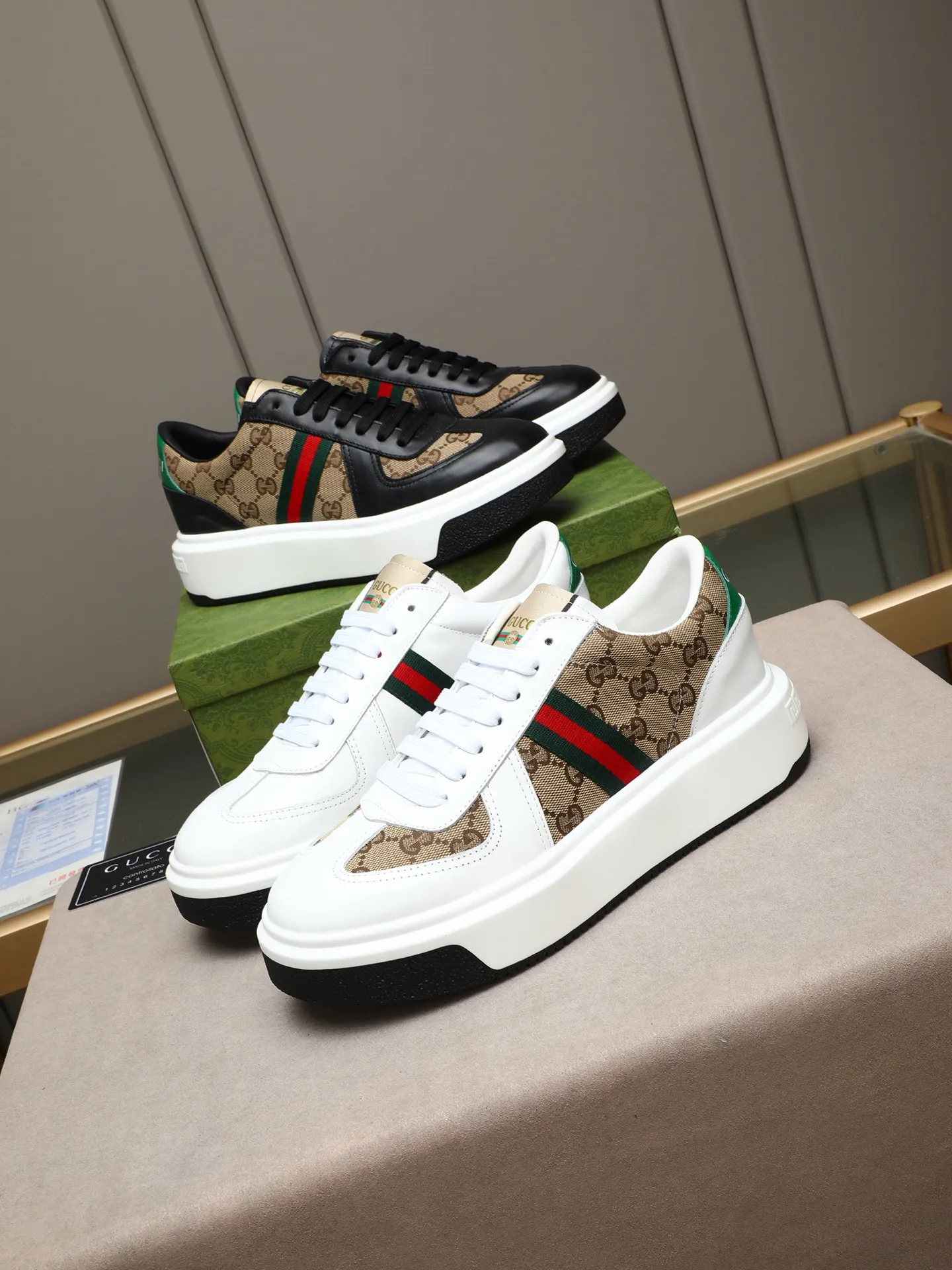 Men's shoes 💰480 New men's shoes GUCCI Fashion trend Made of first-layer calfskin ➕ washed sheep lining! The foot feels super comfortable and the workmanship is impeccable. Foam ultra-light outsole, size: 38-44 (45 customized) 4 colors to choose from!